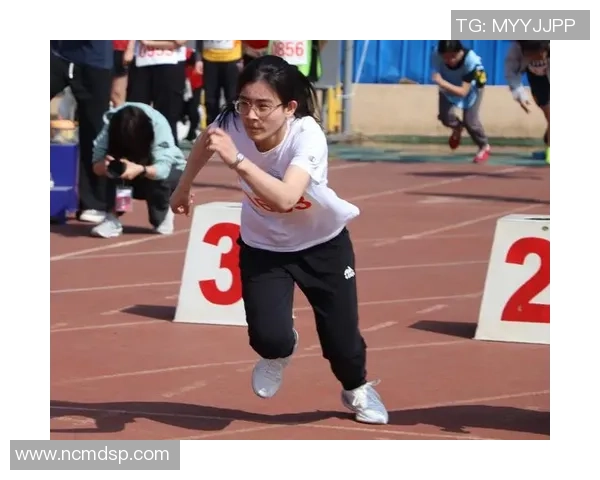 足球组和：团结拼搏的精神力量与团队协作的重要性探讨